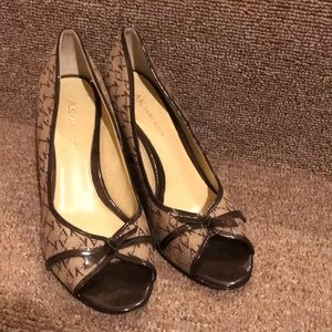 Anne Klein peep toe heels